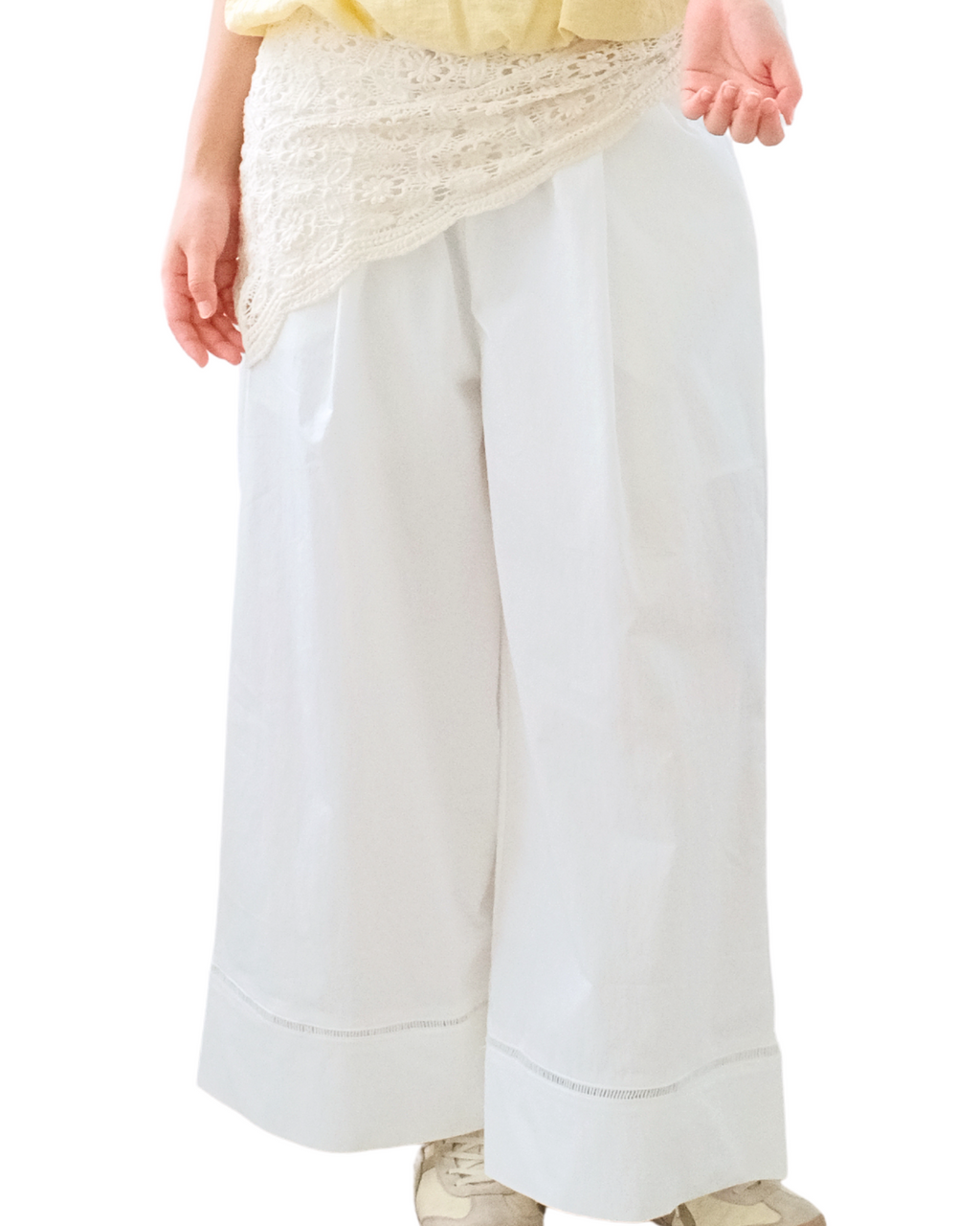 Classic Relaxed Wide-Leg Trousers — White